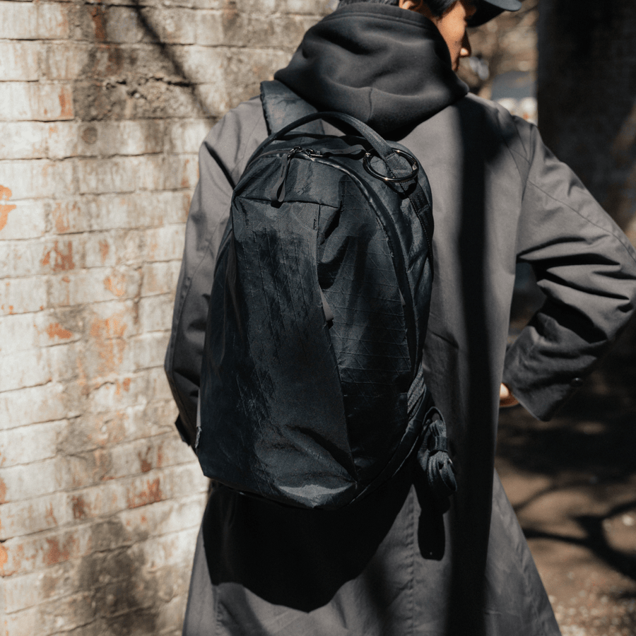 Daily Plus | Minimal 21L Backpack for EDC & Travel – Able Carry Daily Plus | Minimal 21L Backpack for EDC & Travel – Able Carry