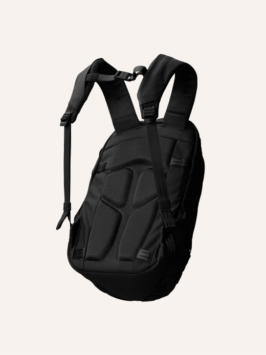 ABLE CARRY Daily Plus Cordura Ballstic 黒 Daily Plus | Minimal 21L Backpack for EDC & Travel – Able Carry
